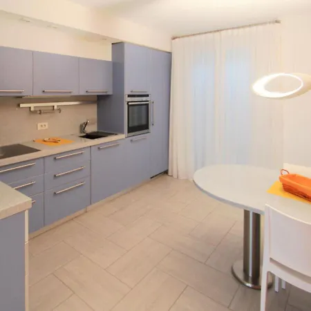 Apartment Roggiolo By Interhome